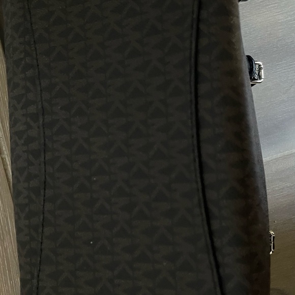 Michael Kors Voyager Tote Bag in Black - Picture 3 of 11